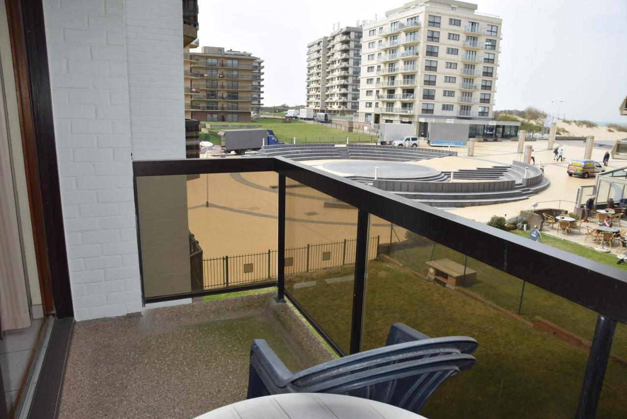 Bella Plaza Apartment De Panne Exterior photo